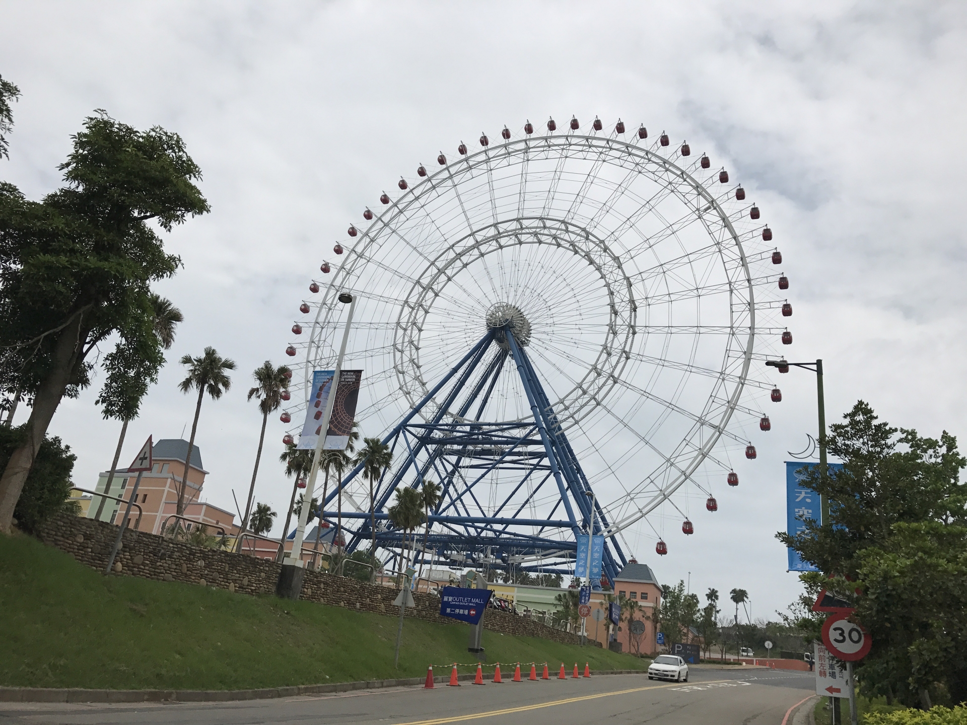 麗寶樂園_摩天輪緊急求救傳輸